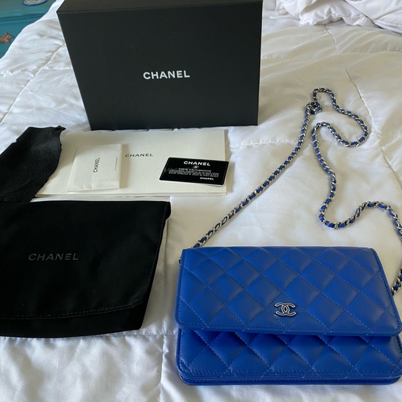 Beautiful royal blue Chanel Wallet on chain WOC 💙 - Picture 2 of 8